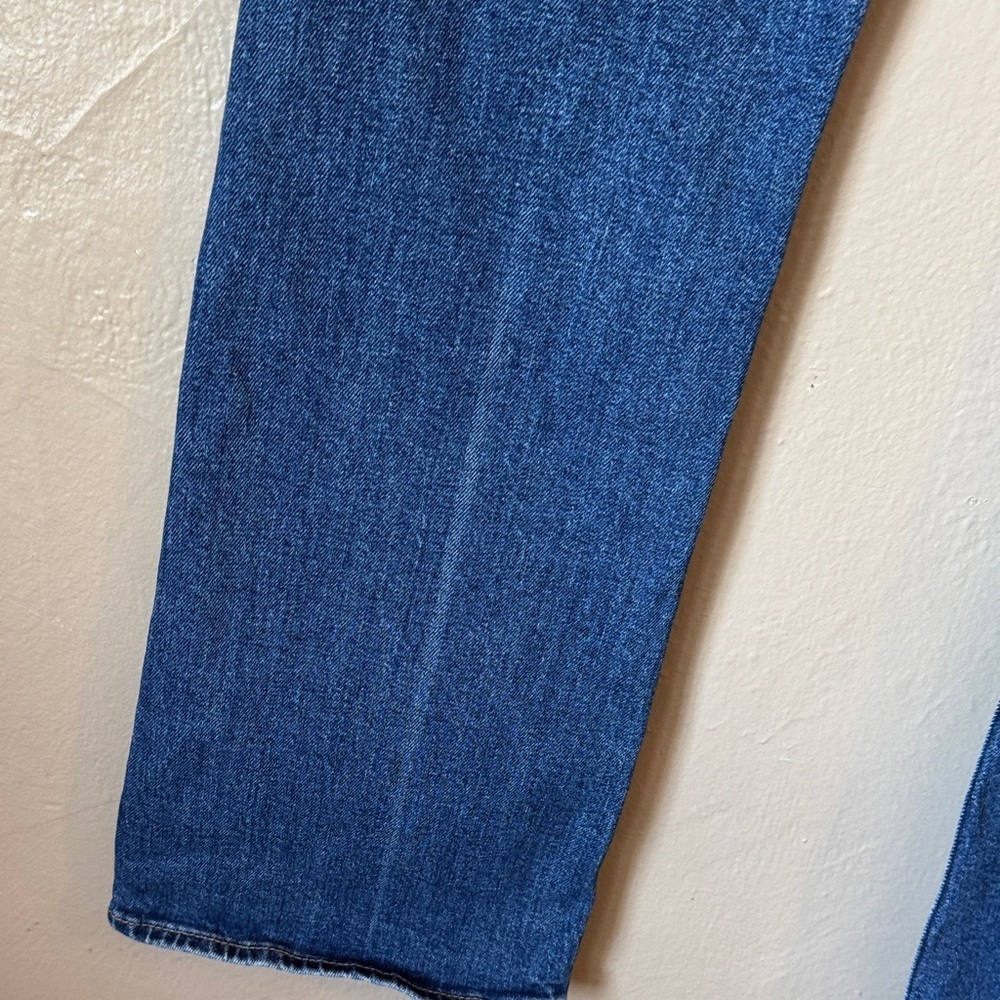 Old Navy Ultra High Rise Flare Leg Jeans size 4 - Picture 4 of 6